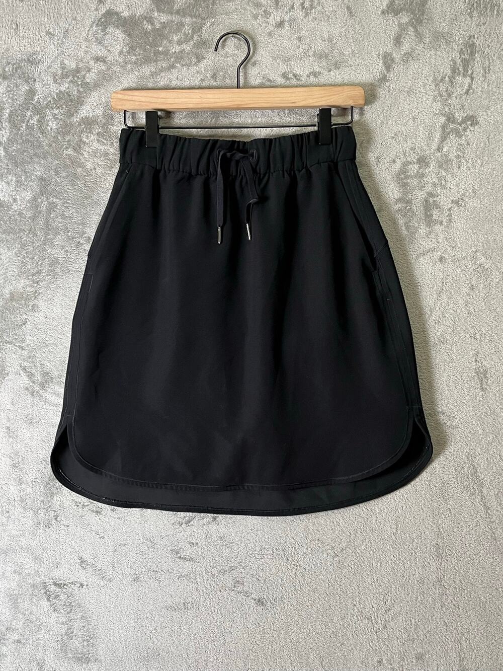 Lululemon On The Fly Skirt 21" Black Athleisure Minimalist Travel Activewear 6